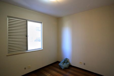 Apartamento para alugar com 350m², 5 quartos e 3 vagas Apartamento para alugar com 350m², 5 quartos e 3 vagasQuarto