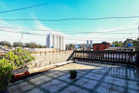 Casa à venda com 191m², 4 quartos e 2 vagas Casa à venda com 191m², 4 quartos e 2 vagasÁrea externa