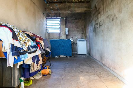 Casa à venda com 191m², 4 quartos e 2 vagas Casa à venda com 191m², 4 quartos e 2 vagasÁrea de serviço