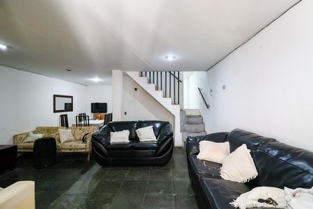 Sala de casa à venda com 4 quartos, 191m² em Parque Ipe, São Paulo