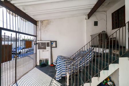 Casa à venda com 191m², 4 quartos e 2 vagas Casa à venda com 191m², 4 quartos e 2 vagasÁrea externa