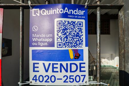 Casa à venda com 191m², 4 quartos e 2 vagas Casa à venda com 191m², 4 quartos e 2 vagasPlaca