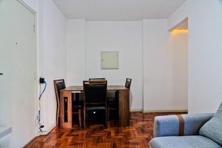 Apartamento à venda com 65m², 2 quartos e 1 vagaSala