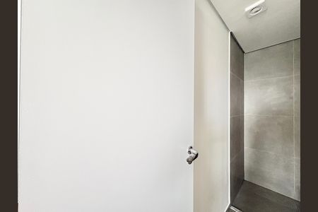 Apartamento à venda com 100m², 3 quartos e 2 vagas Apartamento à venda com 100m², 3 quartos e 2 vagasBanheiro
