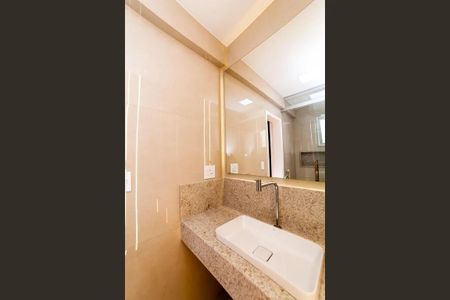 Lavabo de apartamento para alugar com 3 quartos, 110m² em Santa Efigênia, Belo Horizonte