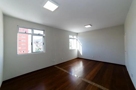 Sala de apartamento para alugar com 3 quartos, 110m² em Santa Efigênia, Belo Horizonte