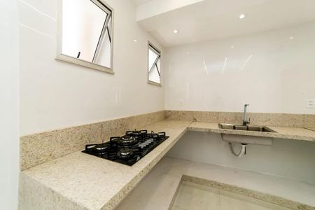 Cozinha de apartamento para alugar com 3 quartos, 110m² em Santa Efigênia, Belo Horizonte