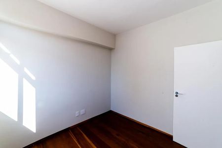 Apartamento para alugar com 110m², 3 quartos e 1 vaga Apartamento para alugar com 110m², 3 quartos e 1 vagaQuarto