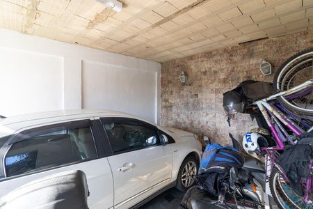 Casa à venda com 200m², 3 quartos e 1 vaga Casa à venda com 200m², 3 quartos e 1 vagaGaragem