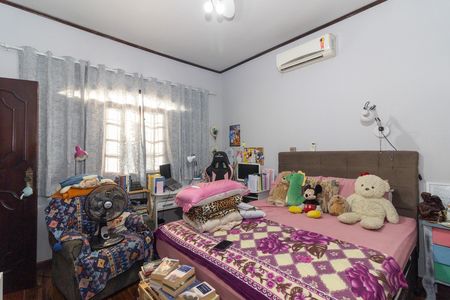 Casa à venda com 200m², 3 quartos e 1 vaga Casa à venda com 200m², 3 quartos e 1 vagaSuíte