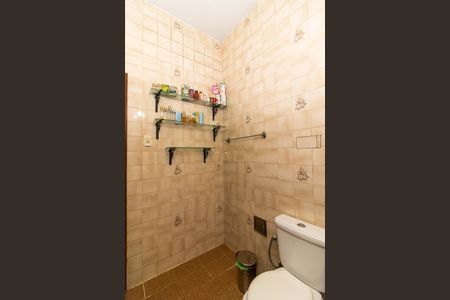Casa à venda com 200m², 3 quartos e 1 vaga Casa à venda com 200m², 3 quartos e 1 vagaBanheiro Social