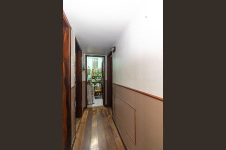 Casa à venda com 200m², 3 quartos e 1 vaga Casa à venda com 200m², 3 quartos e 1 vagaCorredor