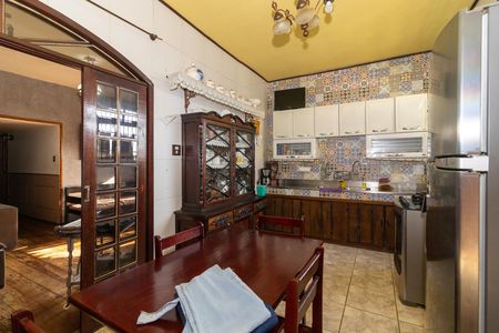 Casa à venda com 200m², 3 quartos e 1 vaga Casa à venda com 200m², 3 quartos e 1 vagaCozinha