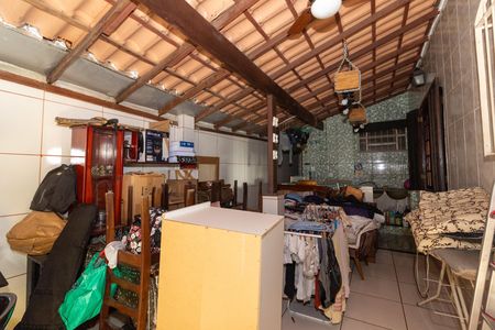 Casa à venda com 200m², 3 quartos e 1 vaga Casa à venda com 200m², 3 quartos e 1 vagaÁrea de Serviço