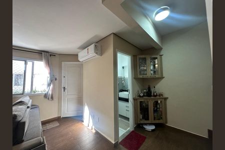 Casa de condomínio à venda com 179m², 3 quartos e 2 vagas Casa de condomínio à venda com 179m², 3 quartos e 2 vagasSala