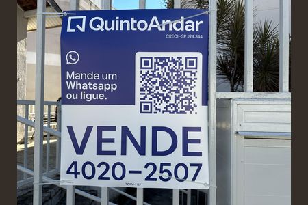Casa de condomínio à venda com 179m², 3 quartos e 2 vagas Casa de condomínio à venda com 179m², 3 quartos e 2 vagasFachada