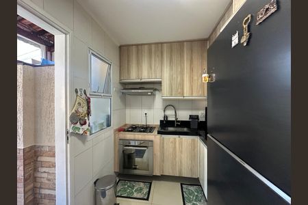Casa de condomínio à venda com 179m², 3 quartos e 2 vagas Casa de condomínio à venda com 179m², 3 quartos e 2 vagasCozinha