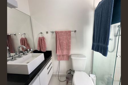 Casa de condomínio à venda com 179m², 3 quartos e 2 vagas Casa de condomínio à venda com 179m², 3 quartos e 2 vagasBanheiro da Suíte 3