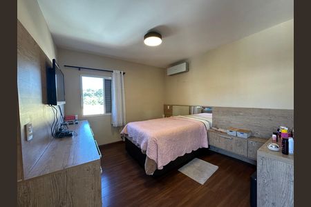 Casa de condomínio à venda com 179m², 3 quartos e 2 vagas Casa de condomínio à venda com 179m², 3 quartos e 2 vagasSuíte 3
