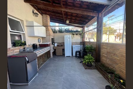 Casa de condomínio à venda com 179m², 3 quartos e 2 vagas Casa de condomínio à venda com 179m², 3 quartos e 2 vagasChurrasqueira