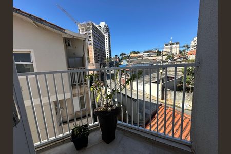 Casa de condomínio à venda com 179m², 3 quartos e 2 vagas Casa de condomínio à venda com 179m², 3 quartos e 2 vagasVaranda