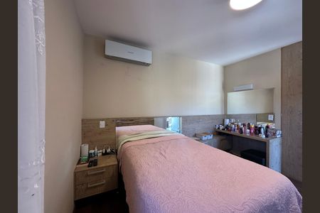 Casa de condomínio à venda com 179m², 3 quartos e 2 vagas Casa de condomínio à venda com 179m², 3 quartos e 2 vagasSuíte 3