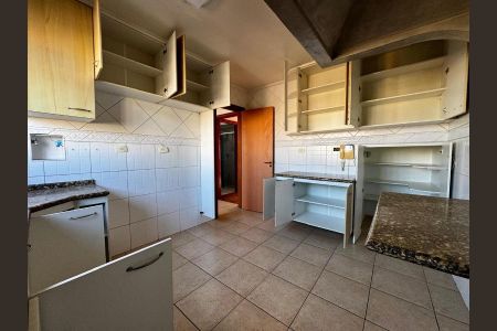 Casa à venda com 262m², 3 quartos e 2 vagasFoto 01