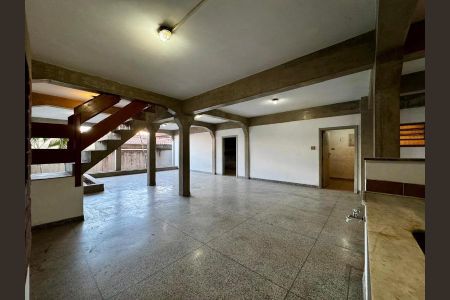 Casa à venda com 262m², 3 quartos e 2 vagasFoto 01