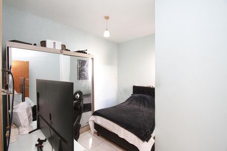 Quarto 2 de casa à venda com 3 quartos, 200m² em Carlos Prates, Belo Horizonte