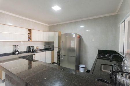 Casa à venda com 204m², 4 quartos e 3 vagasCozinha