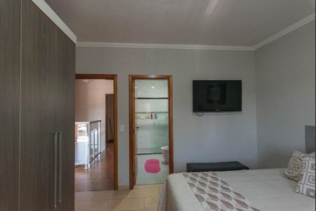 Casa à venda com 204m², 4 quartos e 3 vagasSuíte