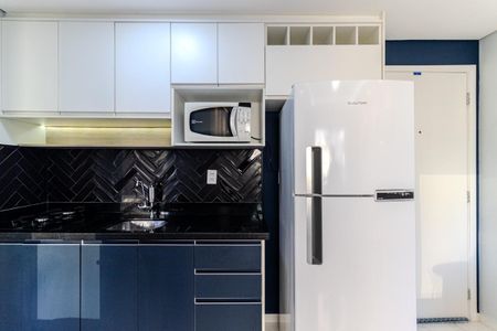 Cozinha de apartamento para alugar com 1 quarto, 25m² em Vila Buarque, São Paulo