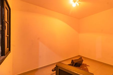 Casa à venda com 300m², 4 quartos e 2 vagas Casa à venda com 300m², 4 quartos e 2 vagas Quarto 3