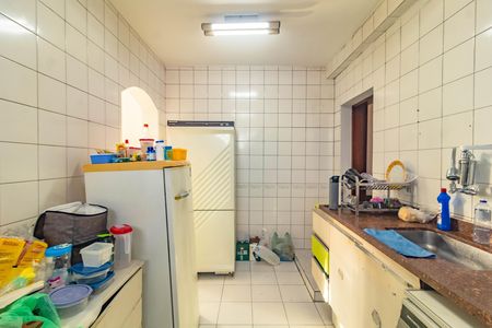 Casa à venda com 300m², 4 quartos e 2 vagas Casa à venda com 300m², 4 quartos e 2 vagasCozinha