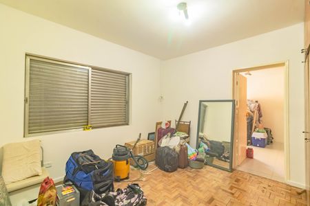 Casa à venda com 300m², 4 quartos e 2 vagas Casa à venda com 300m², 4 quartos e 2 vagasQuarto