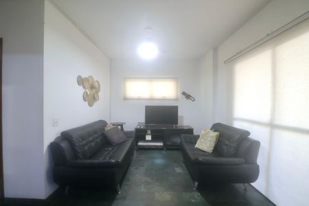 Apartamento para alugar com 3 quartos, 236m² em Tortuga, Guarujá