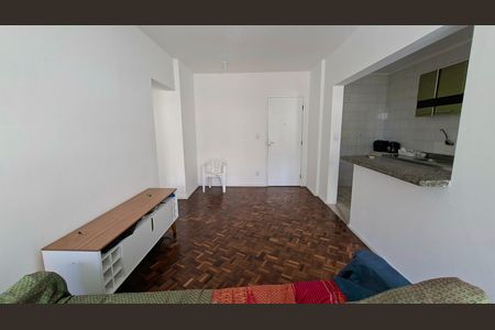 Sala  de apartamento para alugar com 1 quarto, 51m² em Brotas, Salvador