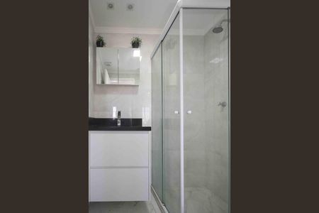 Apartamento à venda com 45m², 2 quartos e 1 vaga Apartamento à venda com 45m², 2 quartos e 1 vagaBanheiro