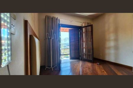 Casa à venda com 4 quartos, 600m² em Santo Antônio, Niterói