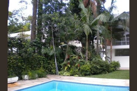 Casa à venda com 4 quartos, 830m² em Retiro Morumbi, São Paulo