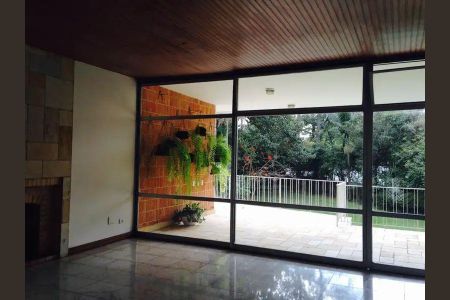 Casa à venda com 4 quartos, 830m² em Retiro Morumbi, São Paulo
