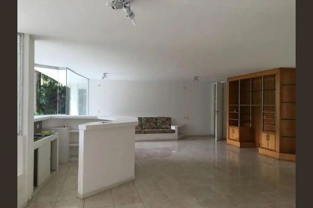 Casa à venda com 4 quartos, 830m² em Retiro Morumbi, São Paulo