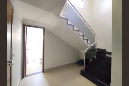 Casa à venda com 226m², 4 quartos e 6 vagas Casa à venda com 226m², 4 quartos e 6 vagasFoto 07