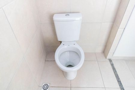 Banheiro de apartamento para alugar com 2 quartos, 44m² em Campo Grande, Rio de Janeiro