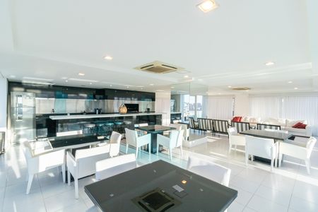 Studio para alugar com 47m², 1 quarto e 1 vaga Studio para alugar com 47m², 1 quarto e 1 vagaÁrea comum - Salão de festas