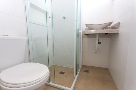 Banheiro de apartamento para alugar com 2 quartos, 38m² em Vila Carrão, São Paulo