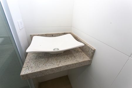 Apartamento para alugar com 38m², 2 quartos e 1 vaga Apartamento para alugar com 38m², 2 quartos e 1 vagaBanheiro