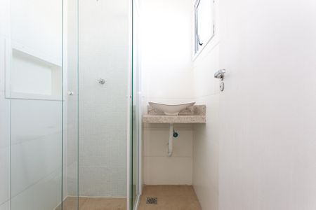 Apartamento para alugar com 38m², 2 quartos e 1 vaga Apartamento para alugar com 38m², 2 quartos e 1 vagaBanheiro