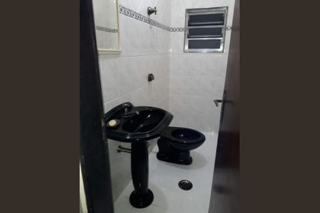 WC de casa à venda com 4 quartos, 196m² em Bela Vista, Osasco