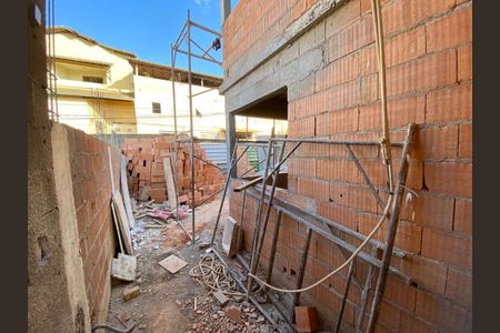 Casa à venda com 3 quartos, 160m² em Santa Amelia, Belo Horizonte